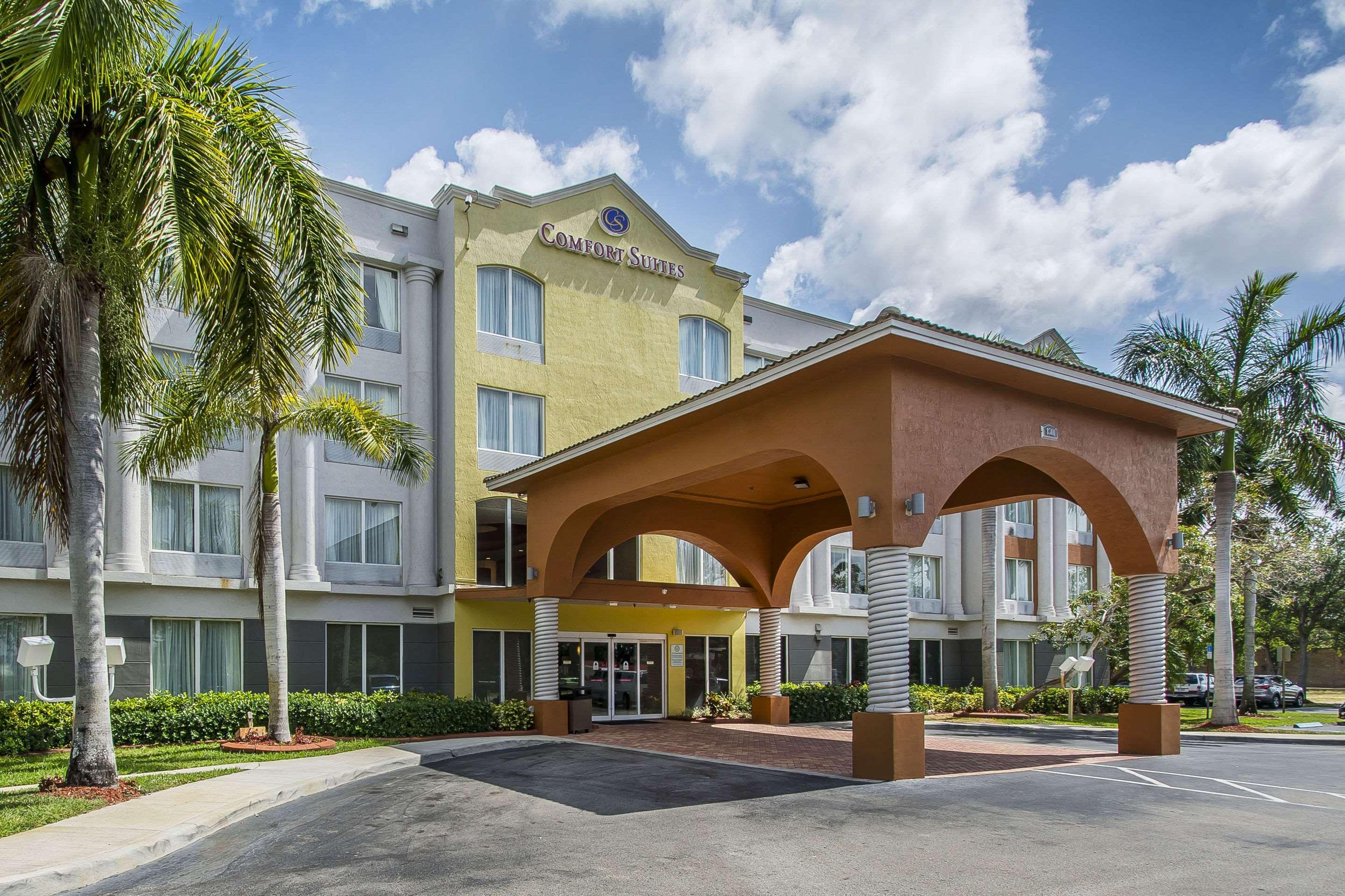 Comfort Suites Sawgrass Tamarac Exterior photo