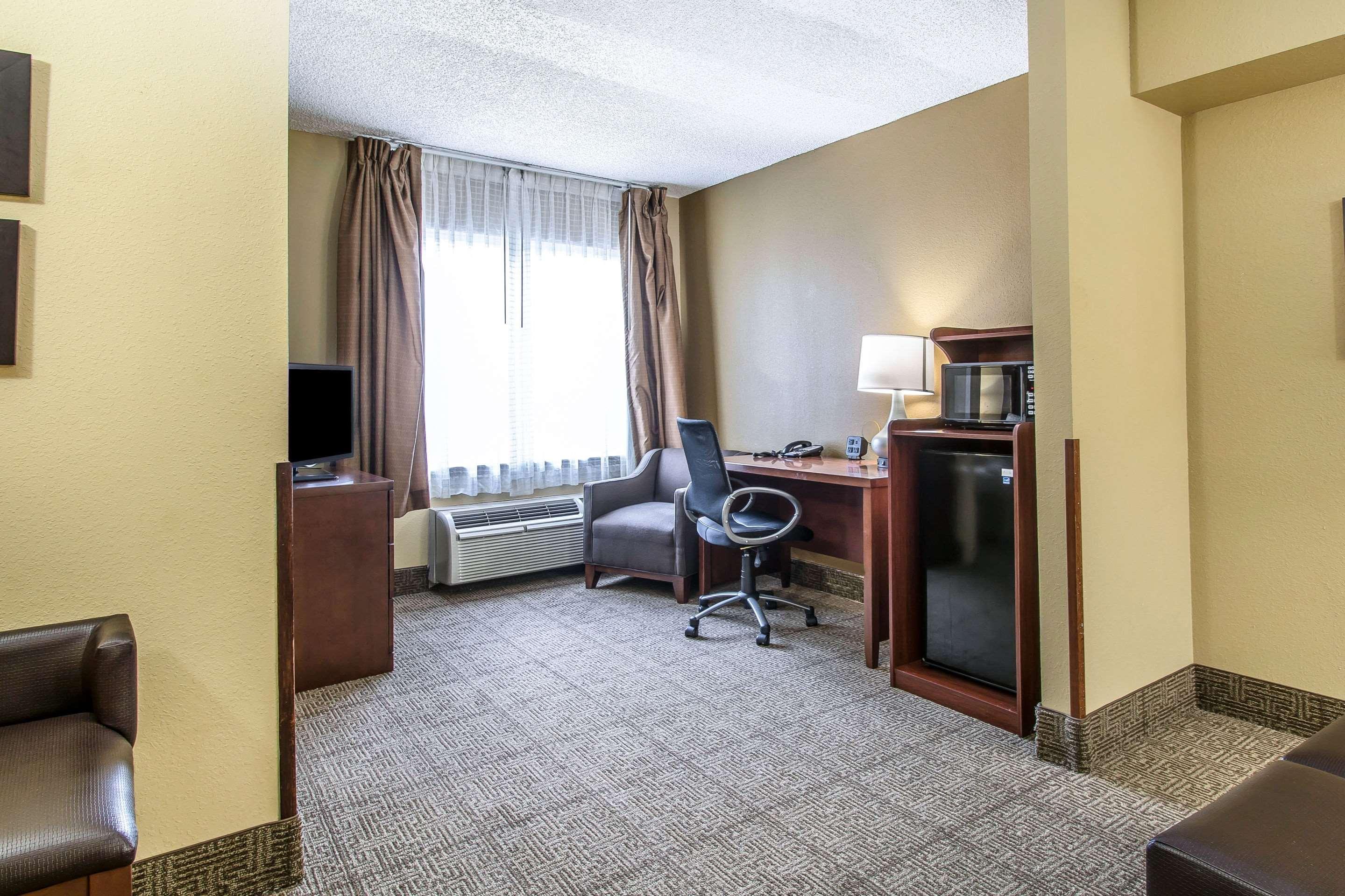 Comfort Suites Sawgrass Tamarac Exterior photo