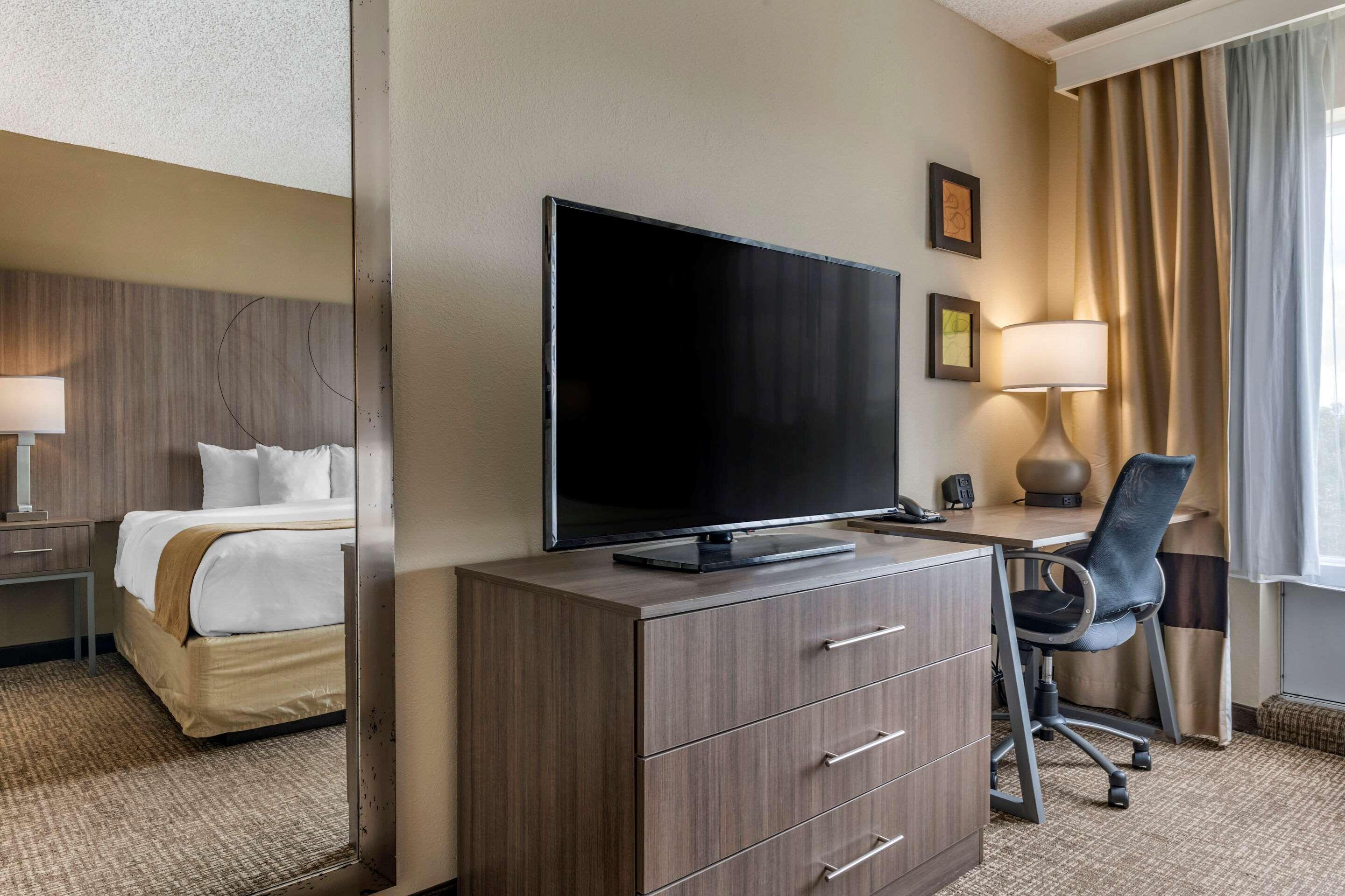 Comfort Suites Sawgrass Tamarac Exterior photo